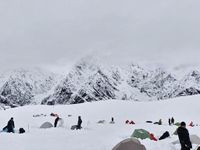 Hundreds of Everest hikers reach safety after snowstorm in Tibetan valley