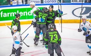 Salavat Yulaev Triumphs Over Dinamo Minsk 4-3