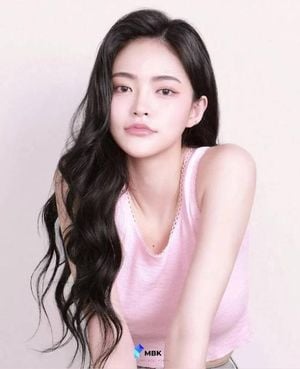Ahn So-hee Denies Rumors Of Working As Madam