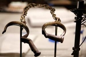 Smithsonian Faces White House Pressure Over Slavery Exhibits