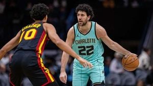 Hawks Look To Bounce Back Against Struggling Hornets Tonight