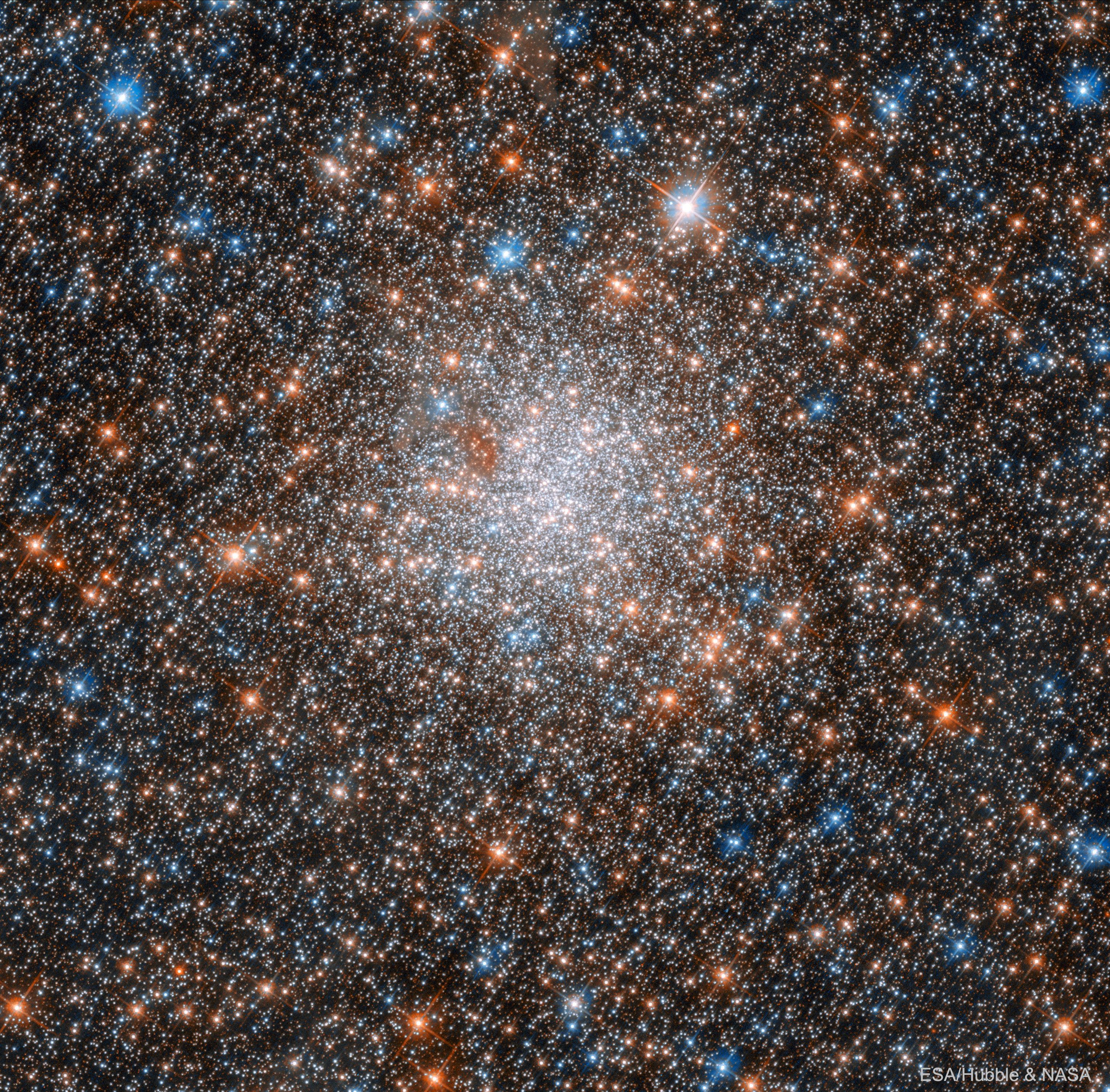  NGC 1898: Globular Cluster in the Large Magellanic Cloud 