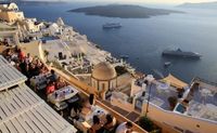 Santorin toujours fragile pour sa saison touristique