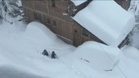 Chutes de neige : des vacanciers confinés en Savoie