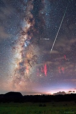 Perseid Meteoru, Kırmızı Periler ve Nova RS Ophiuchus