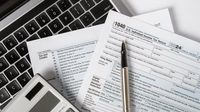 IRS: When is the 2025 tax deadline? Who can get a filing extension?