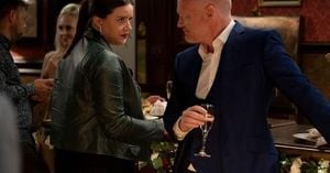 Max Branning Shocks Walford With Dramatic Return