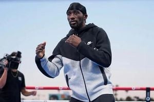 Terence Crawford Aims For Historic Win Over Canelo Alvarez