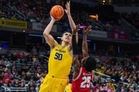 March Madness picks: Predictions, odds, lines, schedule for South region, with Michigan trying to avoid 5-vs.-12 upset