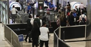US Flights Return To Normal Ahead Of Thanksgiving