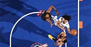 Knicks Dominate Blazers To Extend Winning Streak At Home