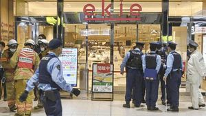 Public Panic Averted At JR Hiroshima Station Over Man With Knives