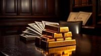 Gold prices hit record $4,000 in NY: Safe-haven demand rises amid US government shutdown; silver also hits 60% gain - The Times of India