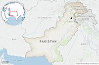 Pakistani security forces kill 19 militants in raids near Afghan border