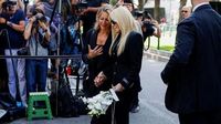 Donatella Versace among mourners as Giorgio Armani lies in state