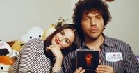Selena Gomez & benny blanco lançam 
