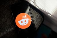 Reddit Rated Sell as Redburn Flags Risk From Google Algorithm