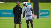 Mike McDaniel Addresses Tyreek Hill Trade Speculation After Dolphins Star's Tweets