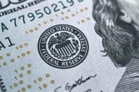 Tom Lee Claps Back At Powell's Overvalued Markets Warning, Says Fed Has Never Considered Stocks 'Attractively Priced' - Invesco QQQ Trust, Series 1 (NASDAQ:QQQ), SPDR S&P 500 (ARCA:SPY)