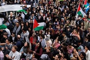Pro Palestine Protests Sweep UK Despite Starmer’s Warning