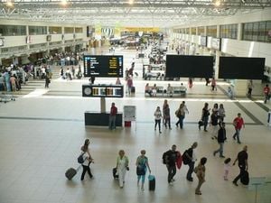 Russian Tourists Stranded In Abu Dhabi After Flight Cancellations