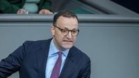 Mit großer Mehrheit: Jens Spahn zum neuen Unionsfraktionschef gewählt