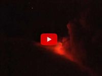 Meteo: Etna in eruzione, fontane di lava altissime, tremore in aumento e forti boati, il video