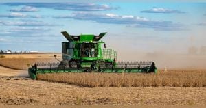 Deere Reports Mixed Results Amid Market Turmoil