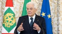 Mattarella operato al cuore per l'impianto di un pacemaker: «Notte tranquilla, è stabile e asintomatico»