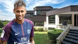 Neymar Returns To Santos With Luxury Mansion Purchases