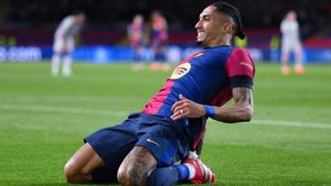 Raphinha Scores Twice As Barcelona Triumphs Over Benfica