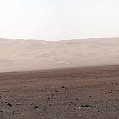 Curiosity on Mars: A Wall of Gale Crater
