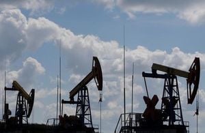 Oil Prices Rise Amid New U.S.-UK Trade Deal
