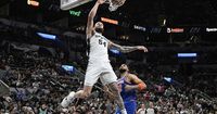 Mamukelashvili's career-high 34 points, 7 3-pointers fuel Spurs past Knicks 120-105