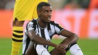 Newcastle co-owner and PIF delegation visit Alexander Isak's home for crunch talks over wantaway striker's future amid Liverpool links | Goal.com US