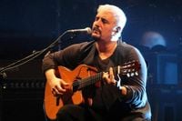 Pino Daniele, l’omaggio di Napoli: oggi 19 marzo 2025 il concerto tributo