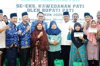 Jelang Lebaran, Ribuan Warga Pati Terima Bantuan dari Baznas – Berita Terkini Jawa Tengah dan DIY