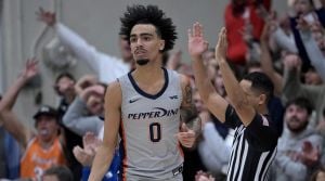 Pepperdine Upsets Santa Clara 78-76