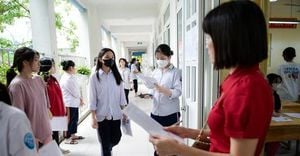 Registration Opens For Hanoi's 10th Grade Admissions