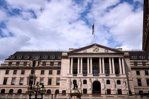 Bank Of England Holds Rates Amid Inflation Fears