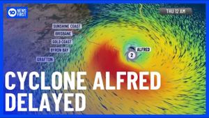 Cyclone Alfred Approaches Brisbane, Urging Evacuations And Preparations