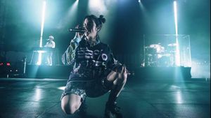 Billie Eilish Fans Turned Away At Glendale Concert