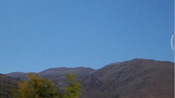 Mavi Bir Yalan: Atmosferin Ardındaki Kaotik Karanlık