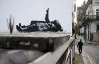 Ahead Of Christmas, Twin Banksy Murals Appear In London - The Art Insider