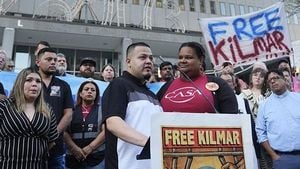 Deportation Battle Over Salvadoran Dad Sparks National Outcry