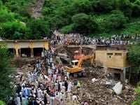 Pakistan restores electricity, reopens roads after floods kill hundreds