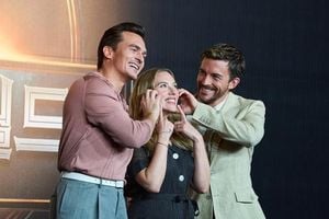 Scarlett Johansson Returns To Korea For Jurassic World Premiere