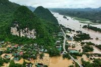Flooding from storm Wipha cuts off hundreds in Vietnam