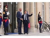 Merz and Macron Vow to Reset Franco-German Ties to Strengthen EU