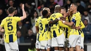 Fenerbahçe Dominates Başakşehir With 4-1 Victory